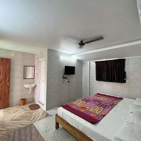 Appartamento Royal Grand Residency Pondicherry Esterno foto