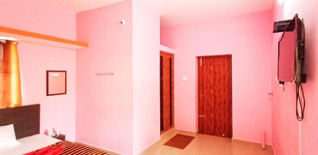 Appartamento Royal Grand Residency Pondicherry Esterno foto