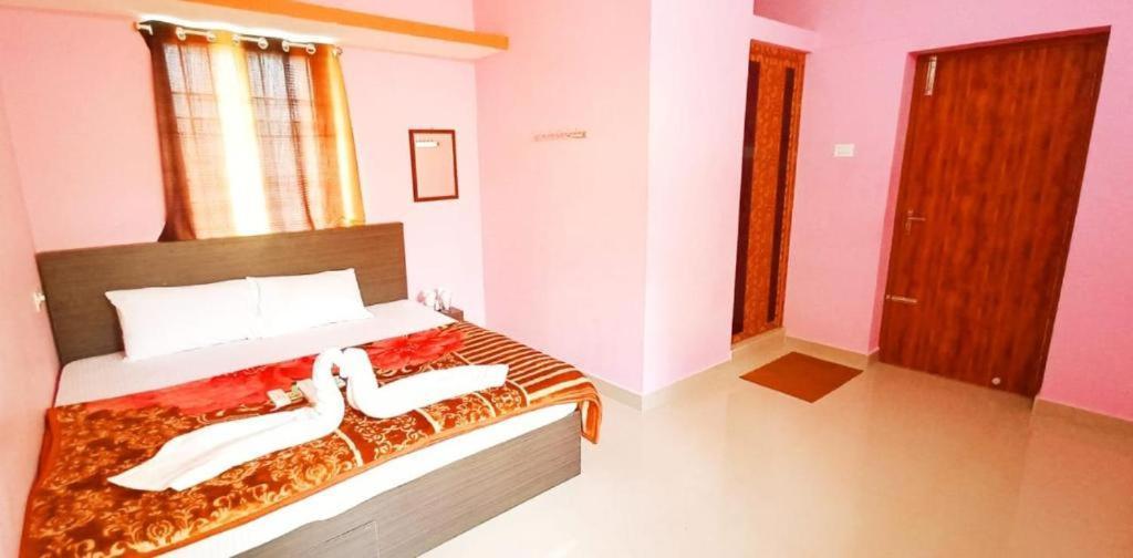Appartamento Royal Grand Residency Pondicherry Esterno foto