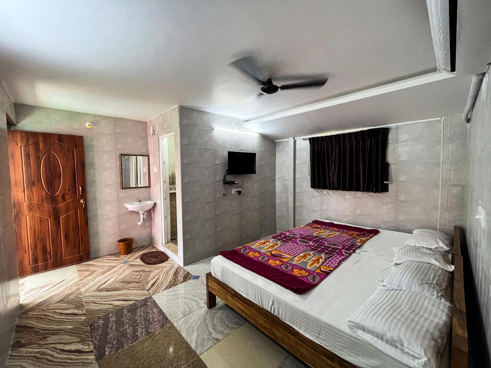 Appartamento Royal Grand Residency Pondicherry Esterno foto